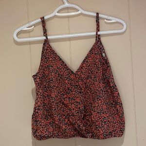 Size M red flower crop top